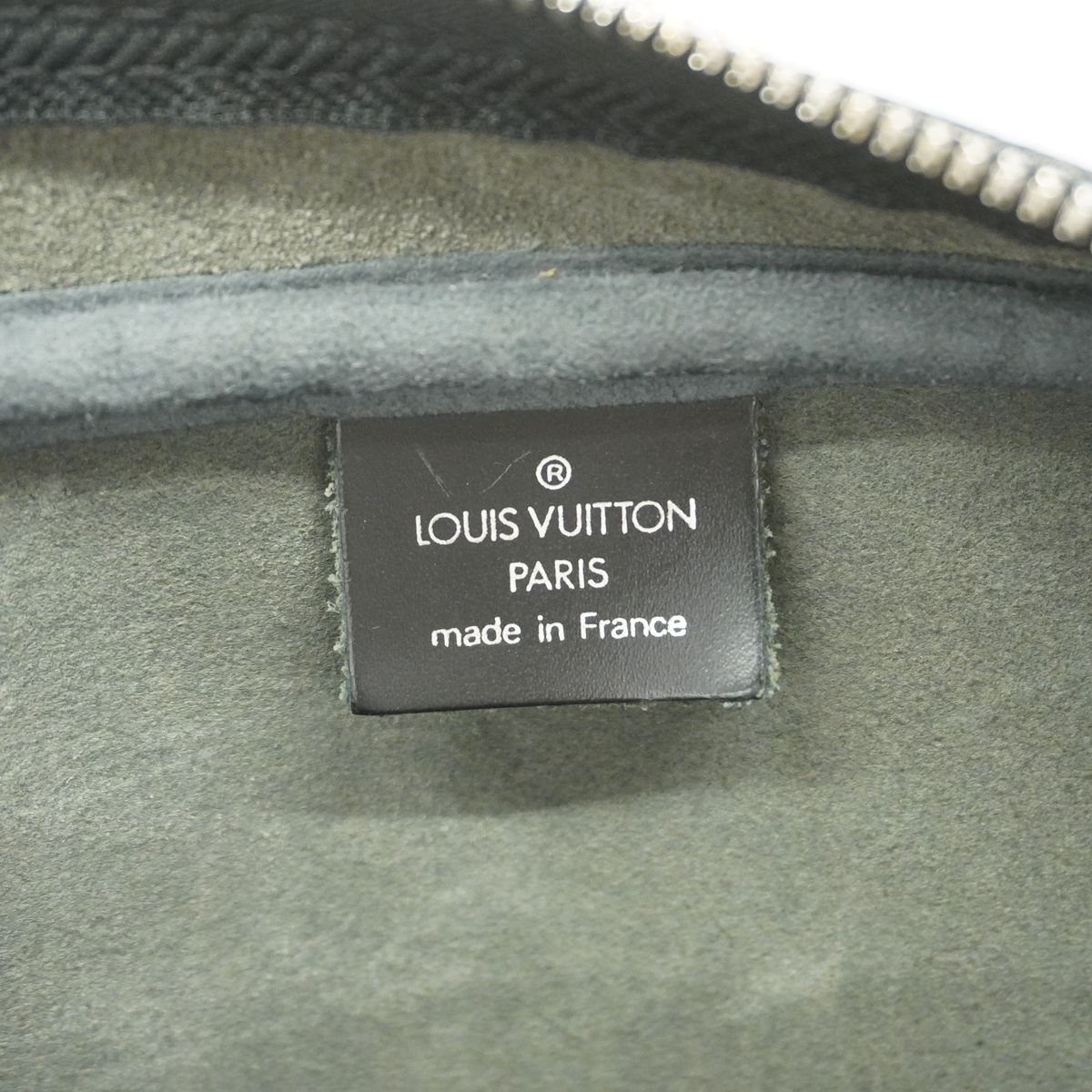 Louis Vuitton Boston Bag Taiga Kendall PM Ardoise 2-Way — view 5