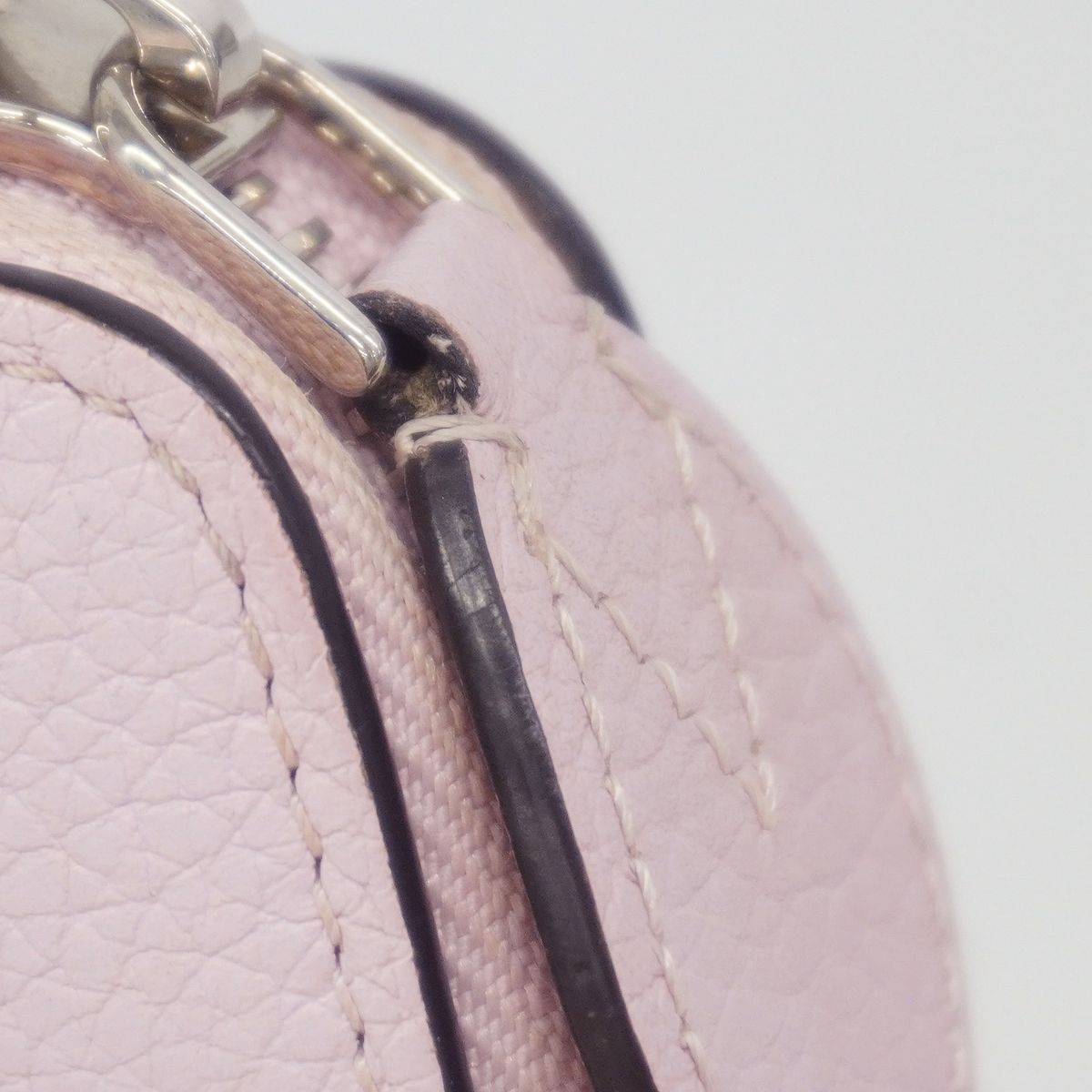 Louis Vuitton Wallet Mahina Zippy Gimauve — view 6