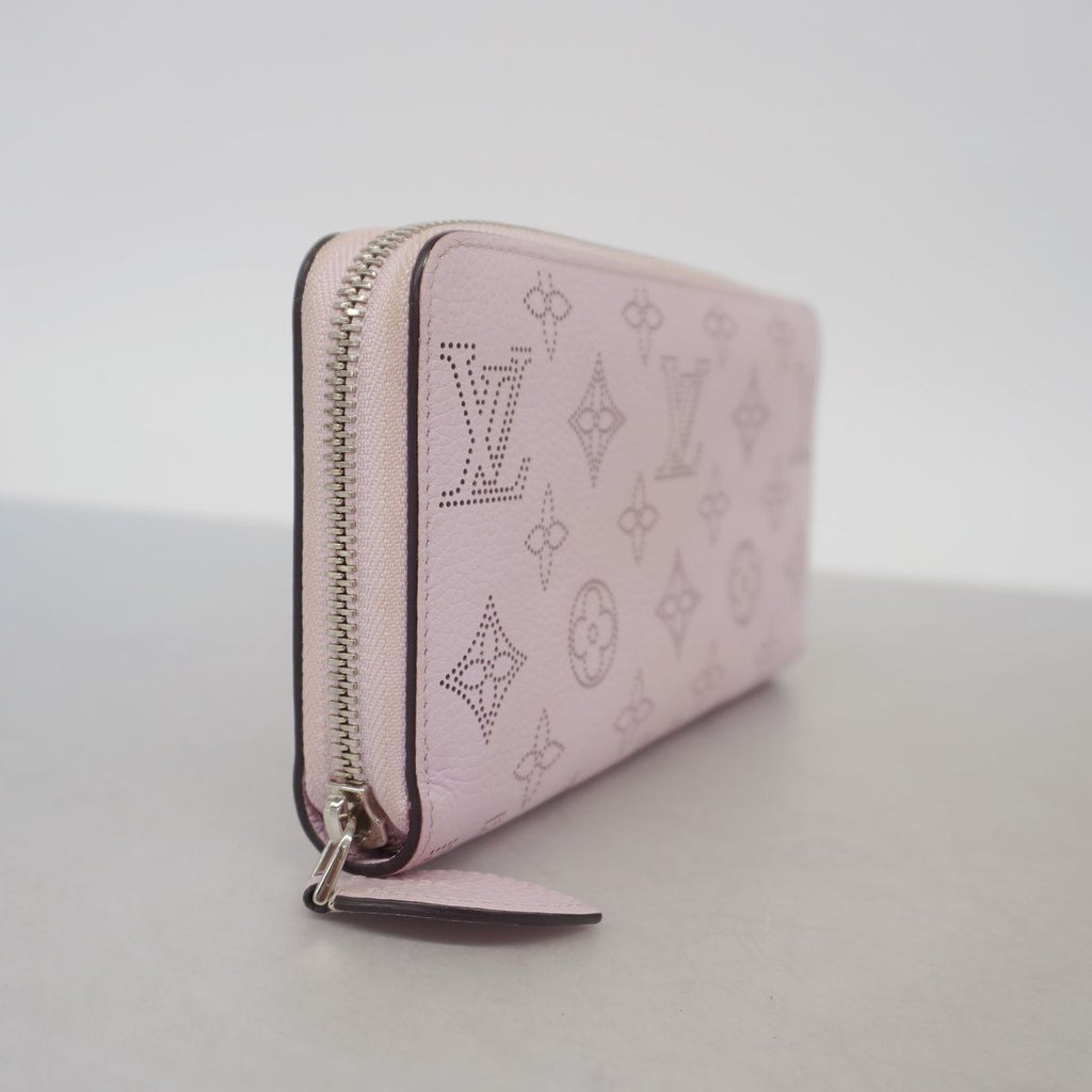 Louis Vuitton Wallet Mahina Zippy Gimauve — view 2