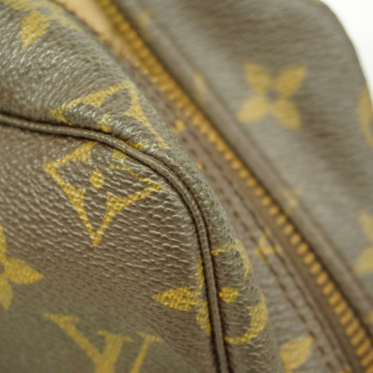 Louis Vuitton Pouch Monogram Trousse Toilette 28 Brown — view 6