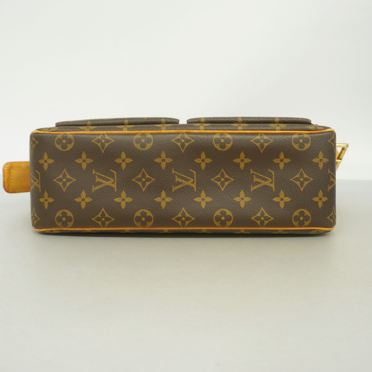Louis Vuitton Shoulder Bag Monogram Viva-Cite GM Brown — view 3