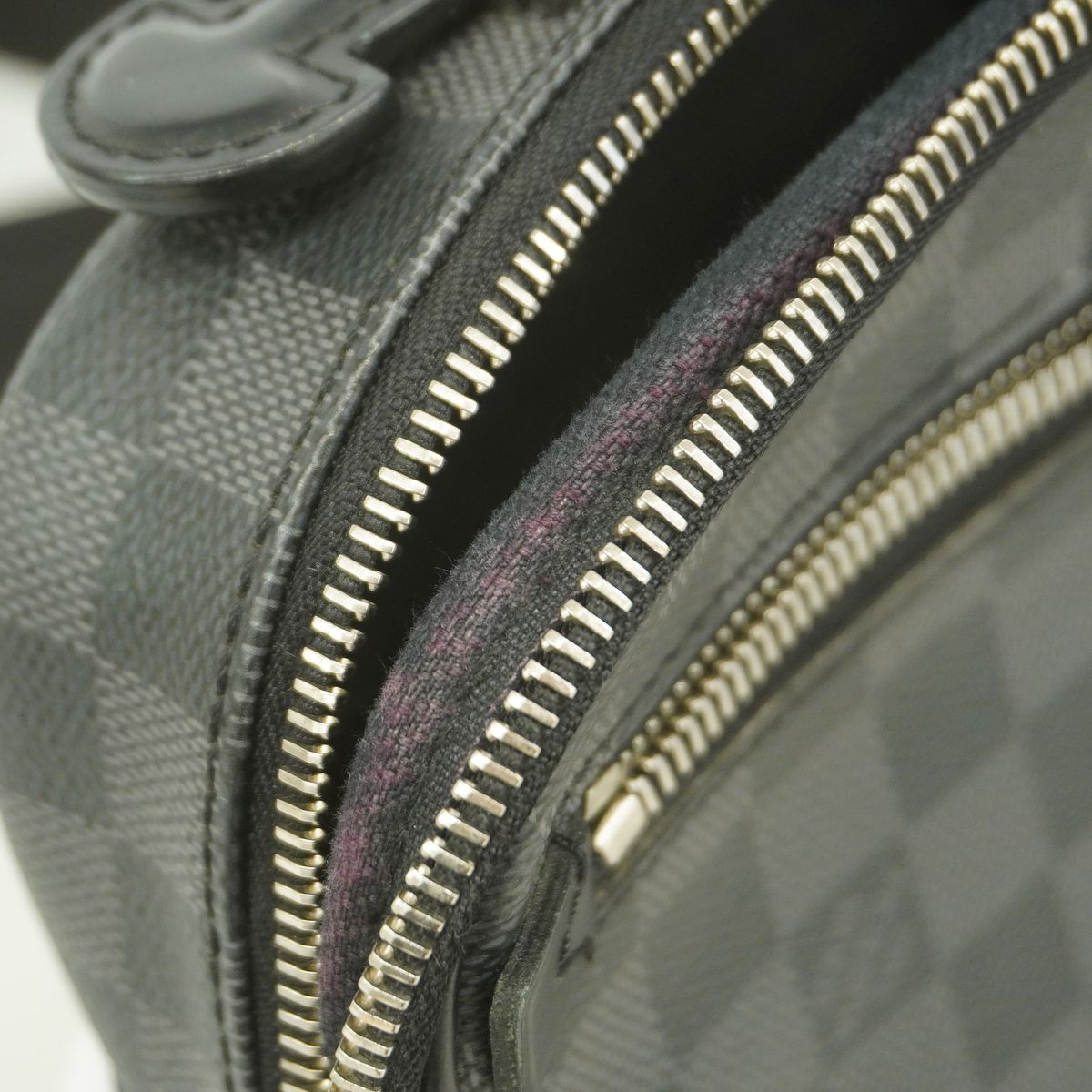 Louis Vuitton Belt Bag Damier Graphite Ambler Black — view 6