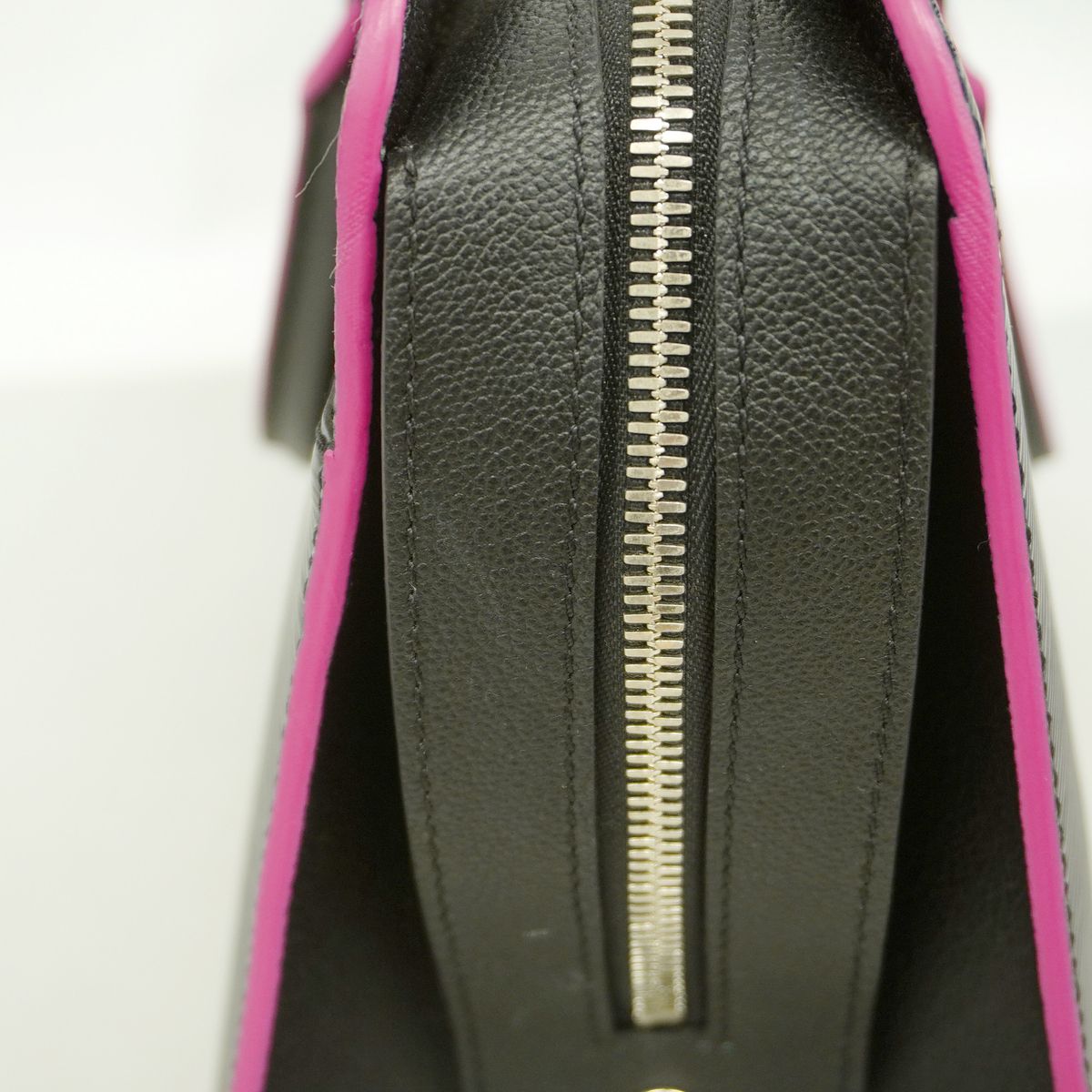 Louis Vuitton Handbag Epi Vaneau GM Noir — view 8