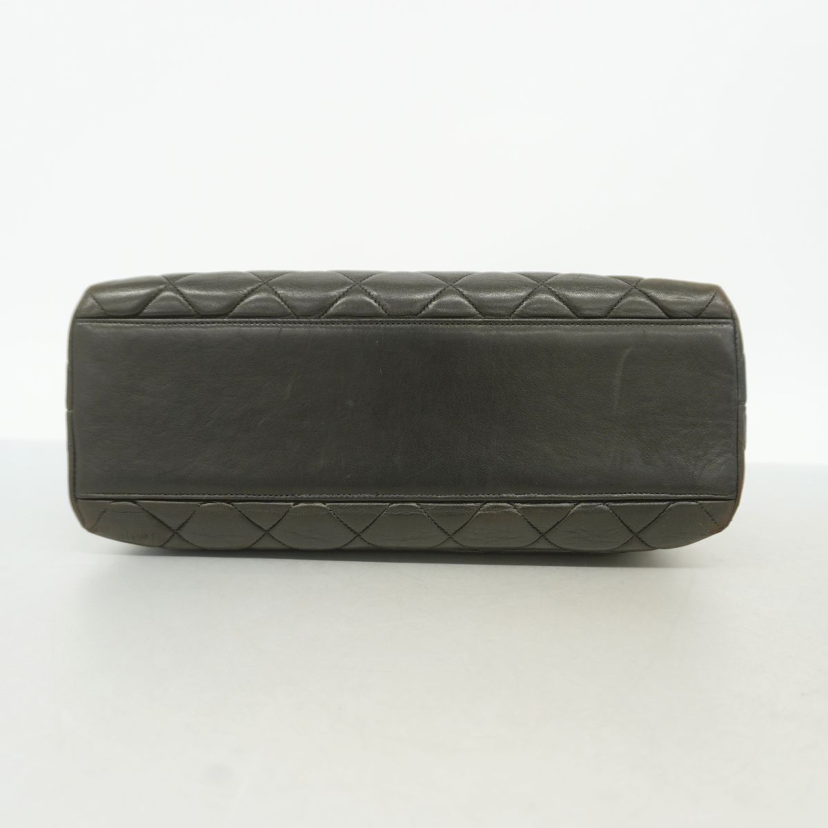 Chanel Handbag Quilted Lambskin Black Gold — view 3