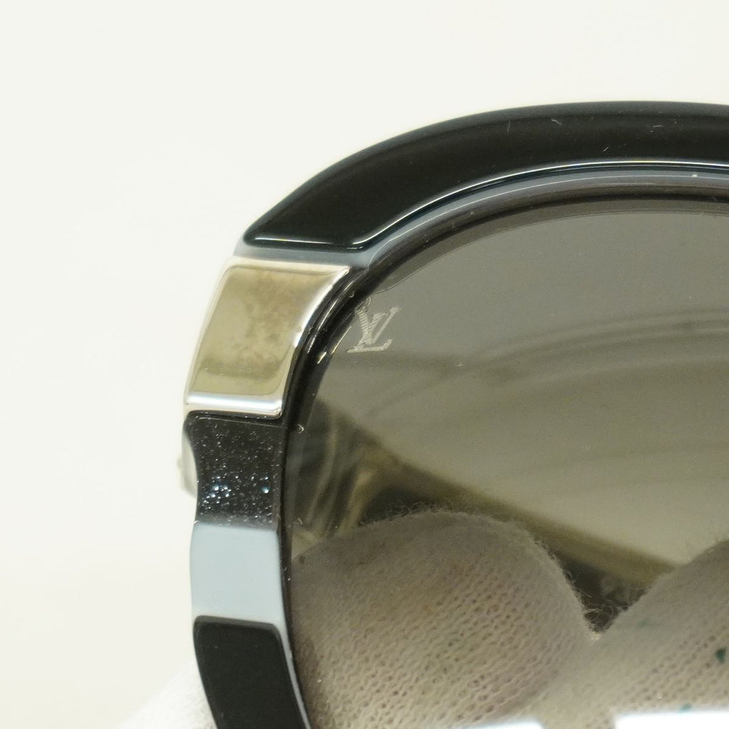 Louis Vuitton Sunglasses Petit Sucon Cat Eye Noir Eyewear — view 7