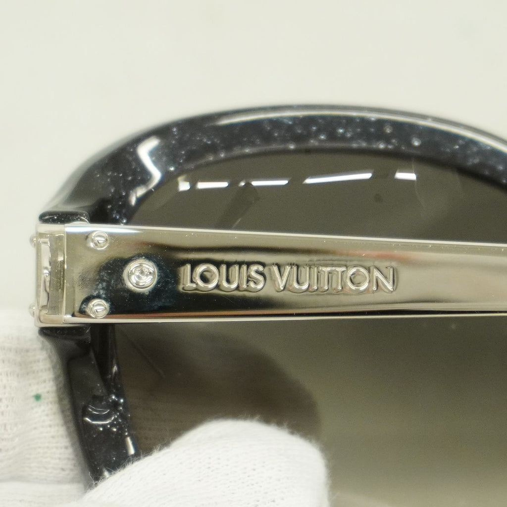 Louis Vuitton Sunglasses Petit Sucon Cat Eye Noir Eyewear — view 6