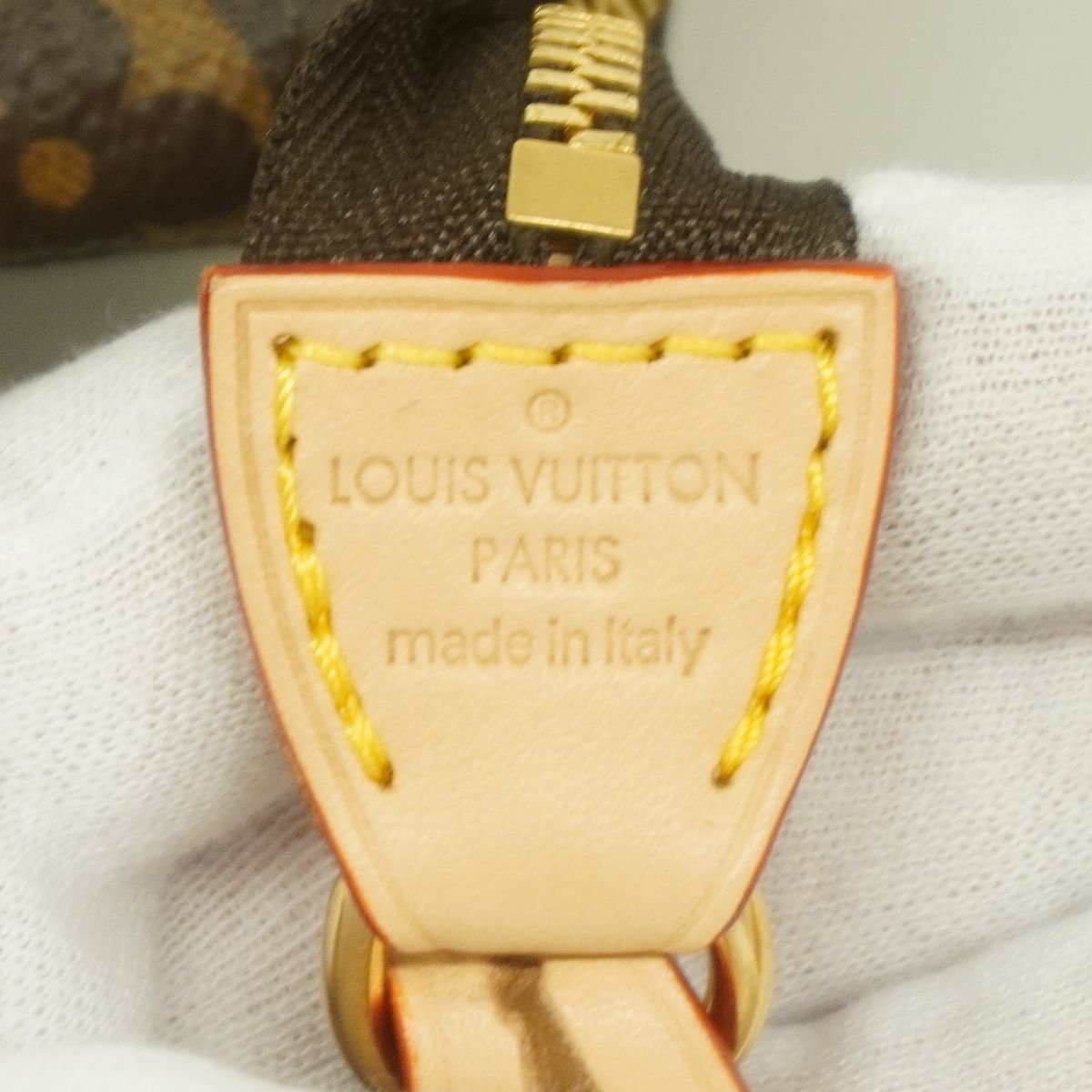 Louis Vuitton Pouch Monogram Pochette Accessoires Brown 2-Way — view 5
