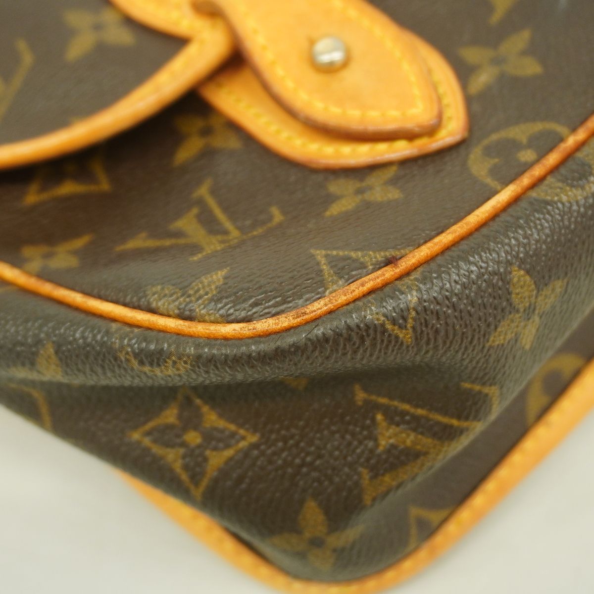 Louis Vuitton Shoulder Bag Monogram Gibeciere MM Brown — view 7