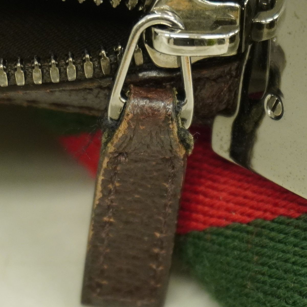 Gucci Shoulder Bag GG Canvas Beige Silver — view 8