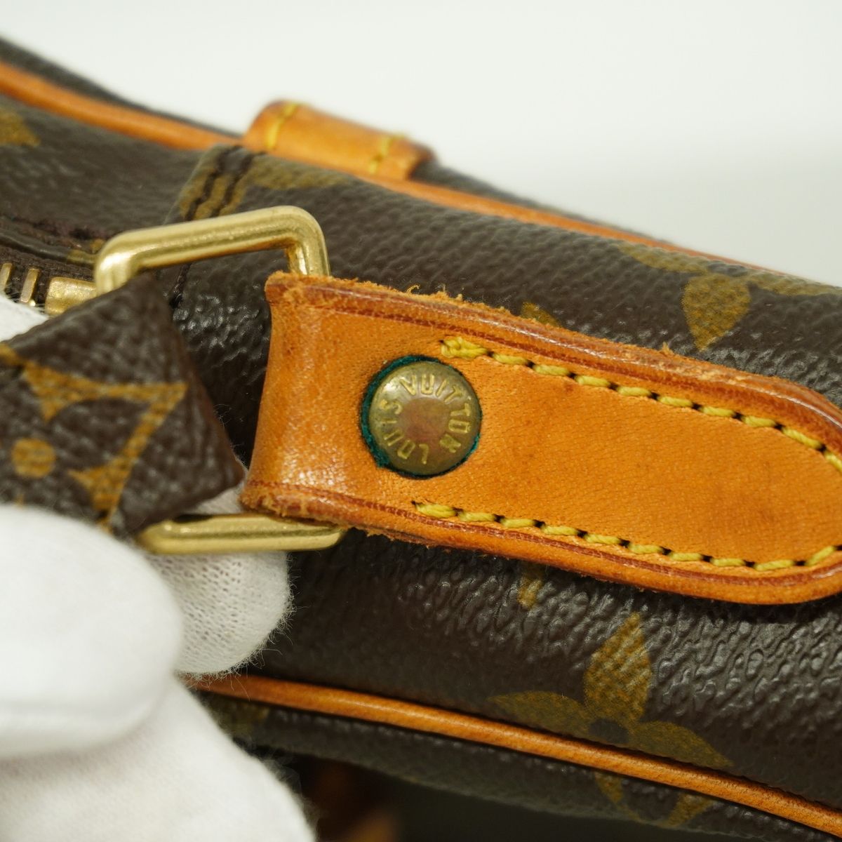 Louis Vuitton Shoulder Bag Monogram Danube Brown — view 8