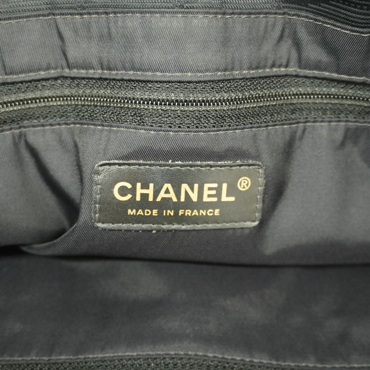 Chanel Tote Bag New Travel Nylon Black Gold — view 5