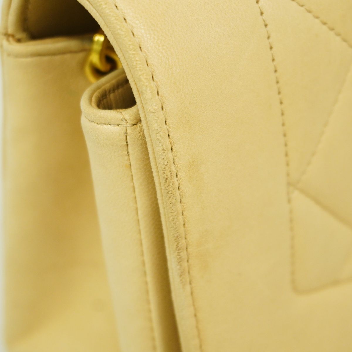 Chanel Shoulder Bag Diana Lambskin Beige Gold — view 6