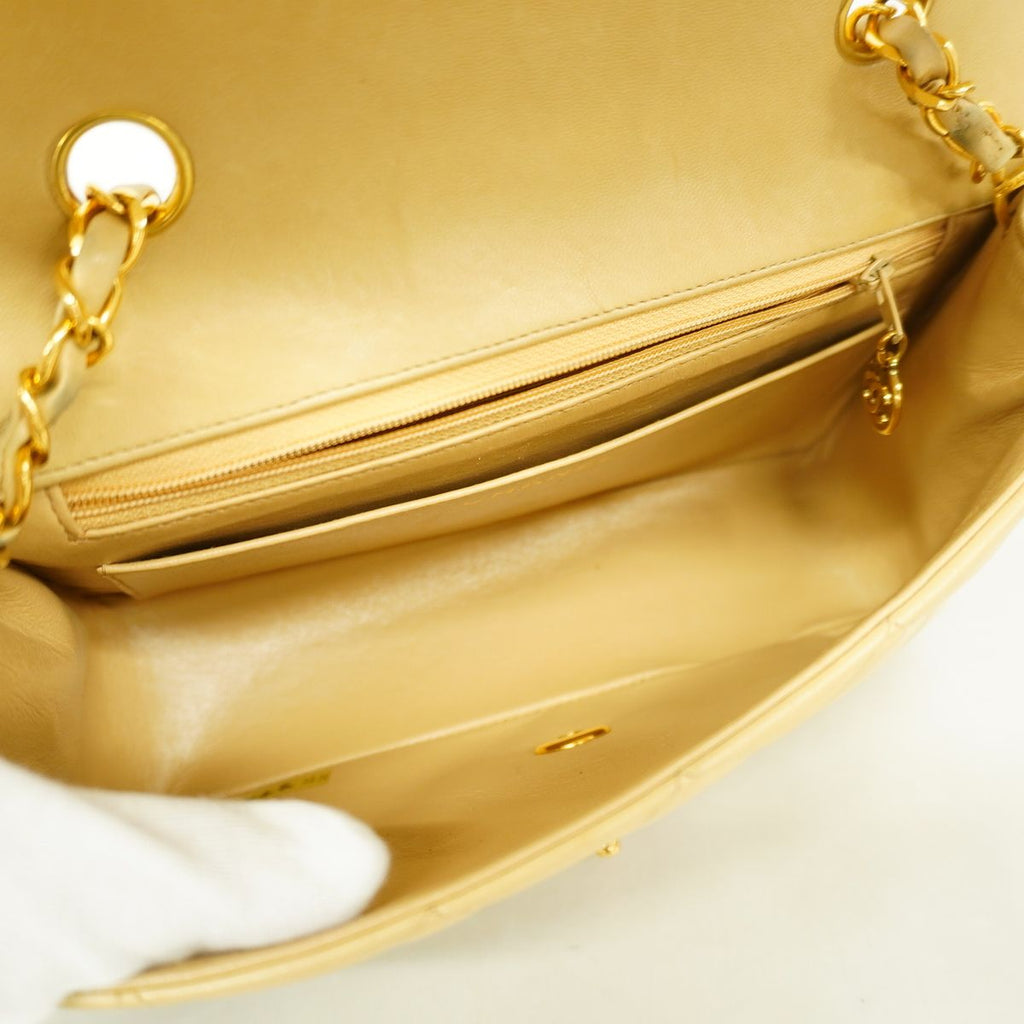 Chanel Shoulder Bag Diana Lambskin Beige Gold — view 4
