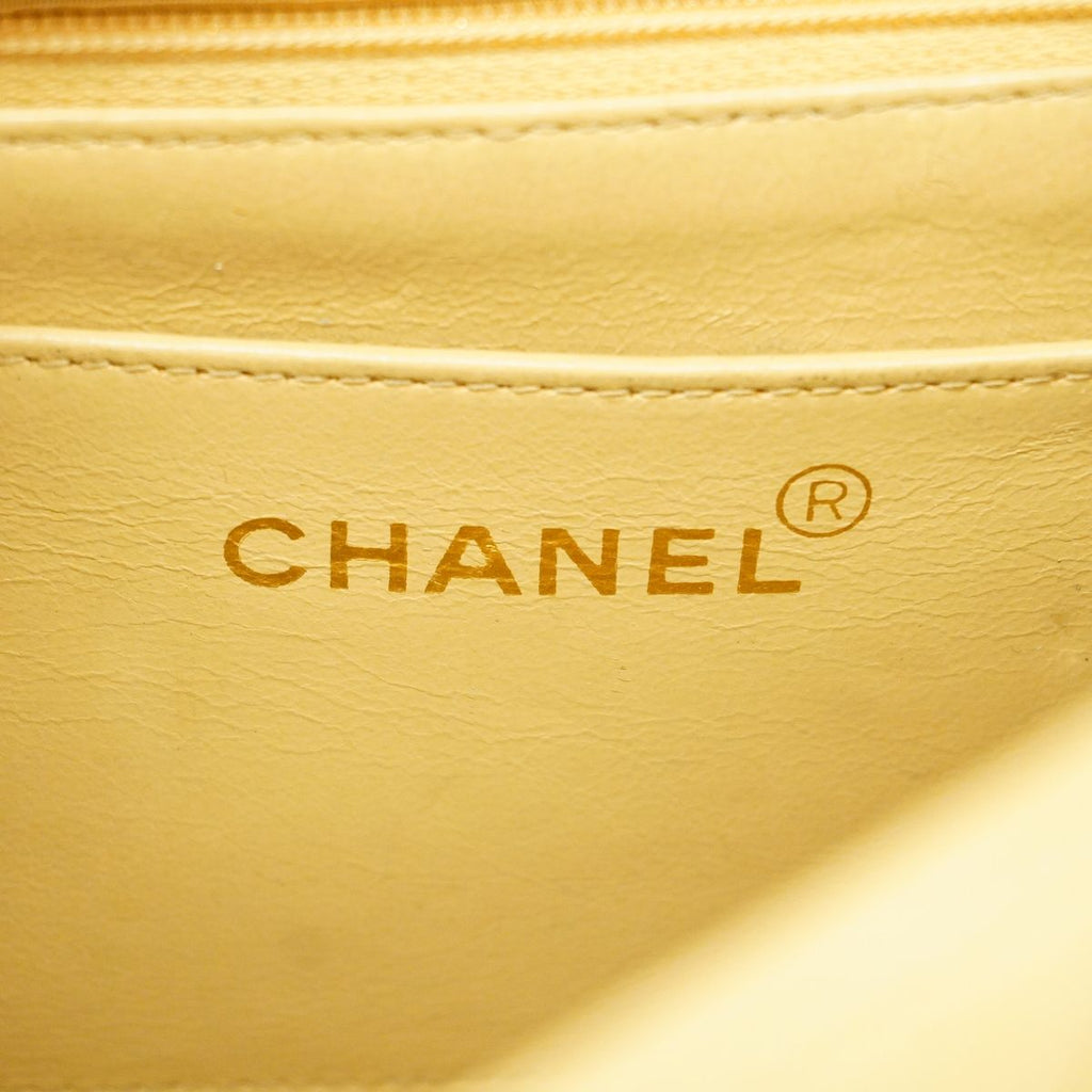 Chanel Shoulder Bag Diana Lambskin Beige Gold — view 5