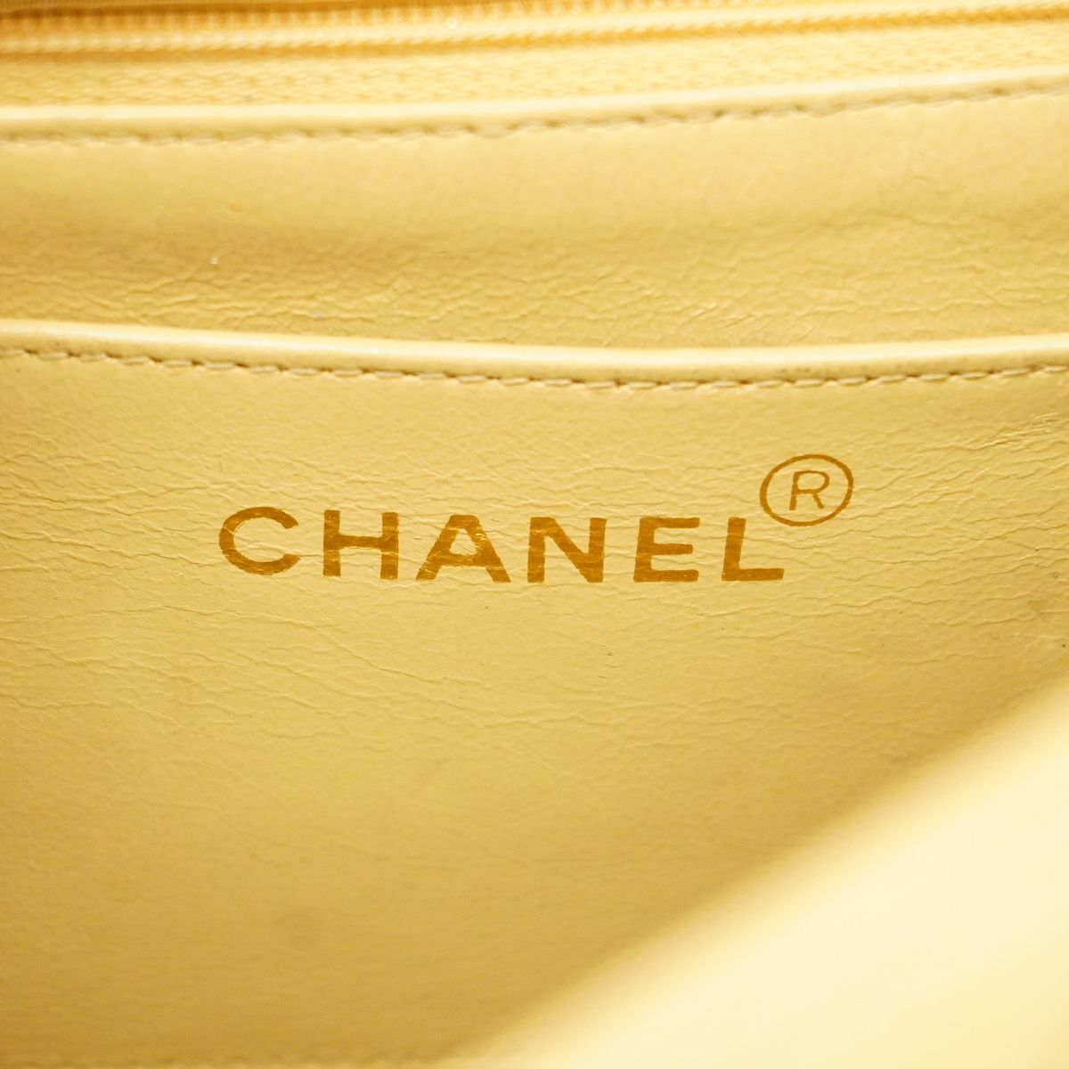 Chanel Shoulder Bag Diana Lambskin Beige Gold — view 5
