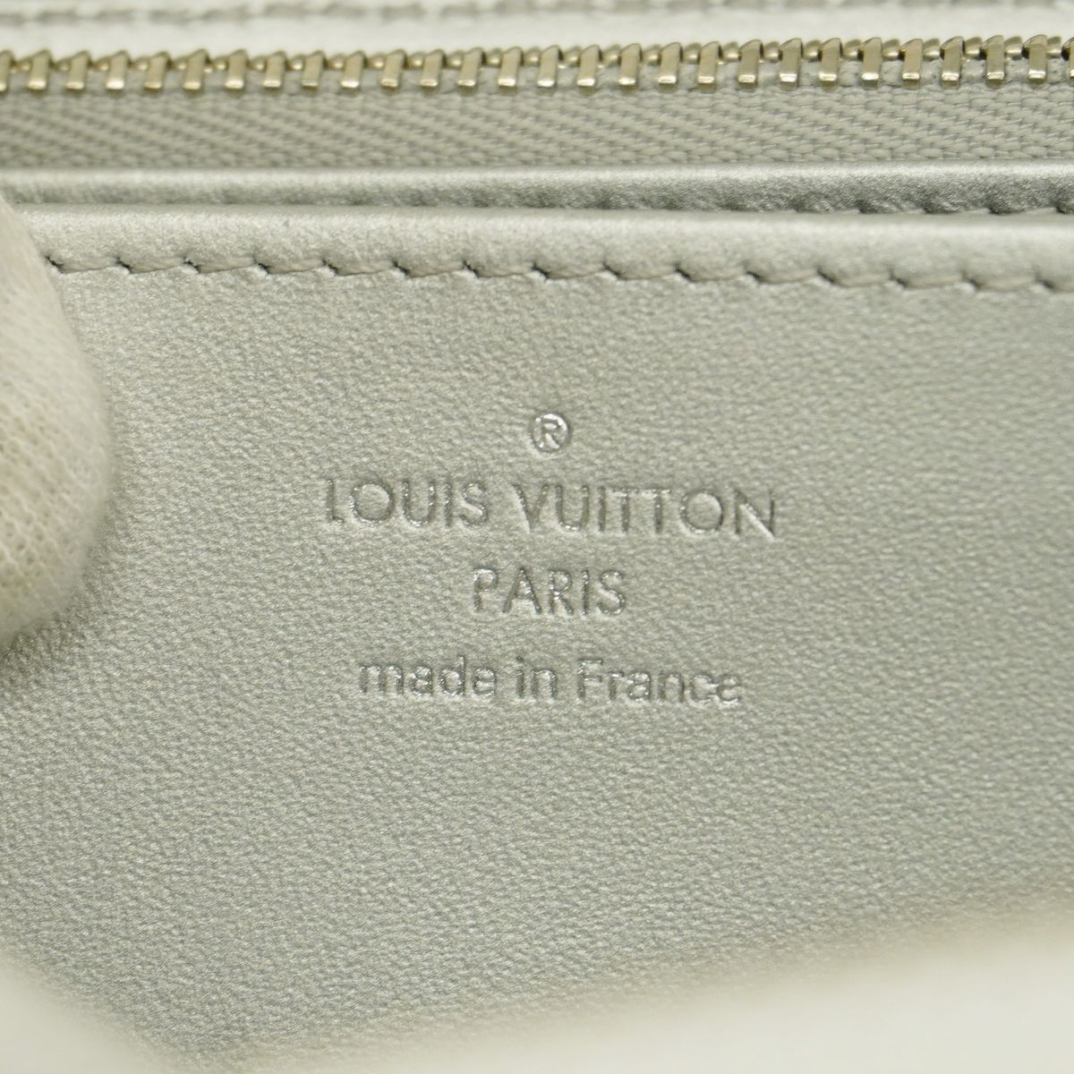 Louis Vuitton Wallet Coussin LV Ski Zippy White — view 4