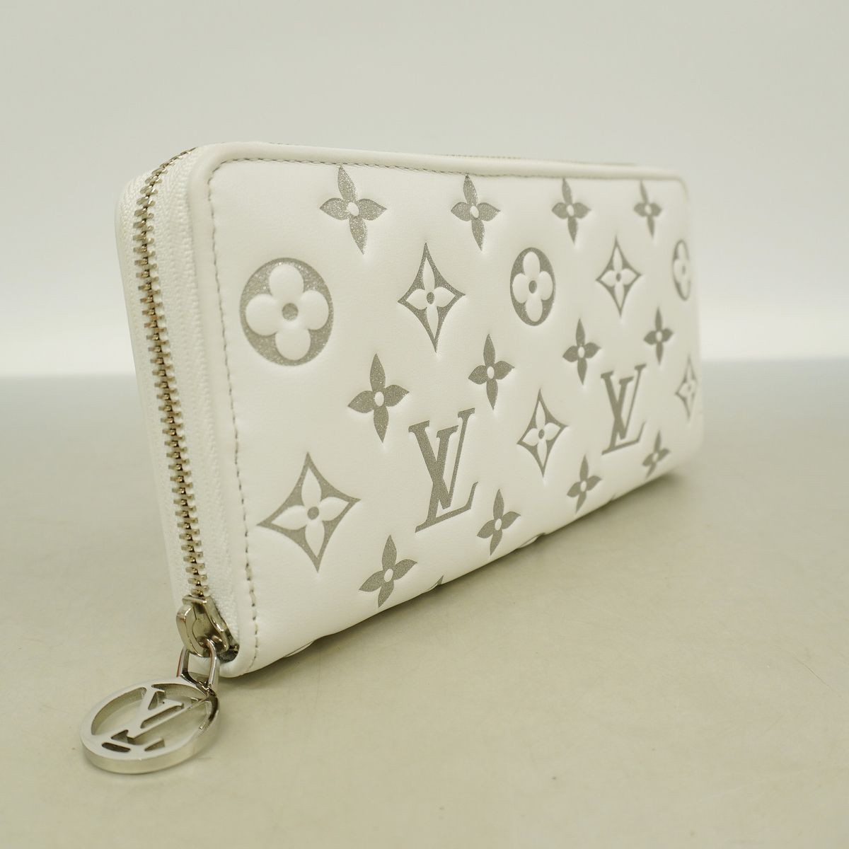 Louis Vuitton Wallet Coussin LV Ski Zippy White — view 2
