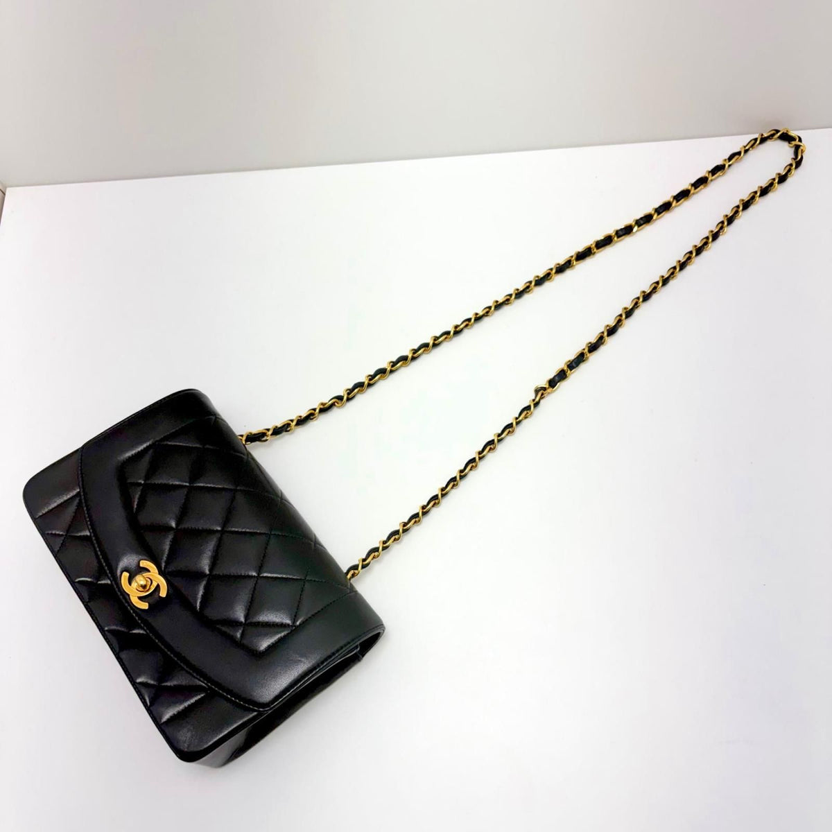 Chanel Diana 22 Quilted Chain Shoulder Black Lambskin Bag — view 5