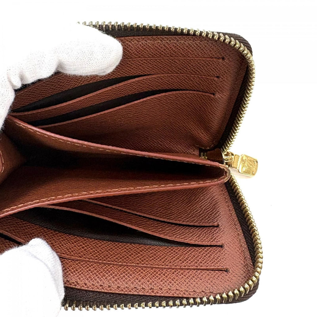 Louis Vuitton Portefeuille Noah Compact Monogram Alma Nyack Card Case — view 4