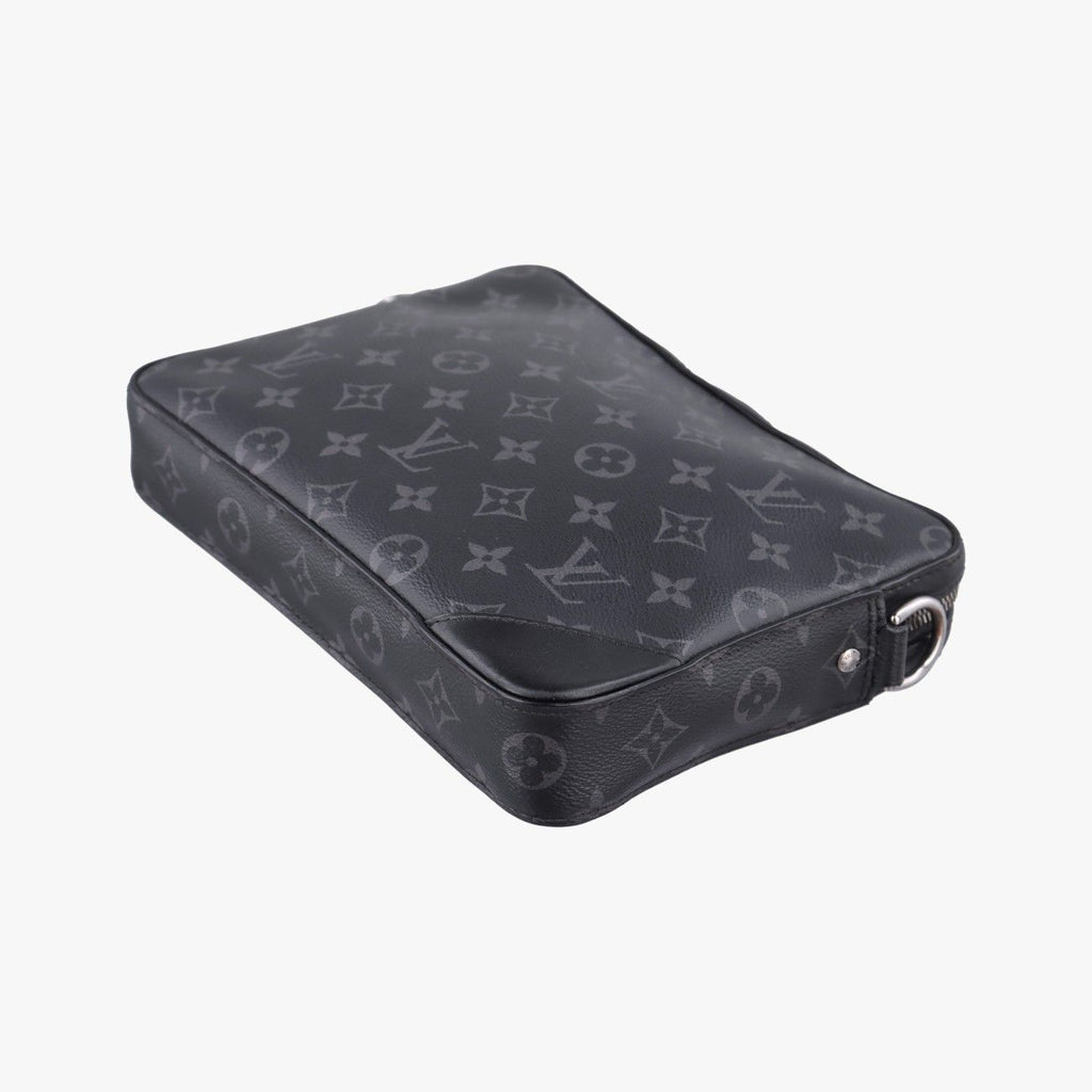 Louis Vuitton Trio Messenger Gri Monogram Shadow — view 4