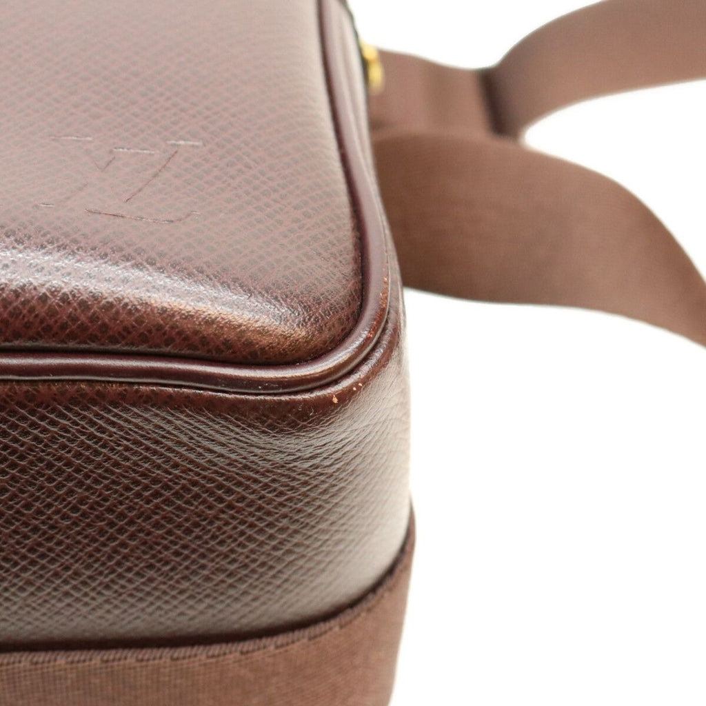 Louis Vuitton Acajou Taiga Reporter Shoulder Bag — view 7