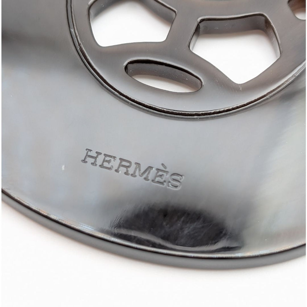 Hermes Rift GM Buffalo Horn Necklace Black Pendant — view 2