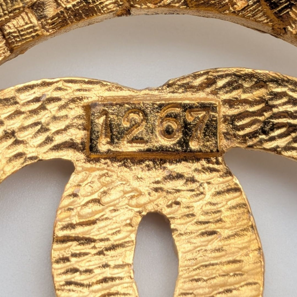 Chanel Brooch CC Logo Mesh Braided Pattern Sheer Gold 29 Vintage — view 7
