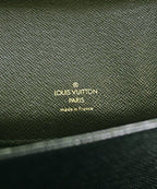 Louis Vuitton Taiga Serviette Clado Business Bag — view 4