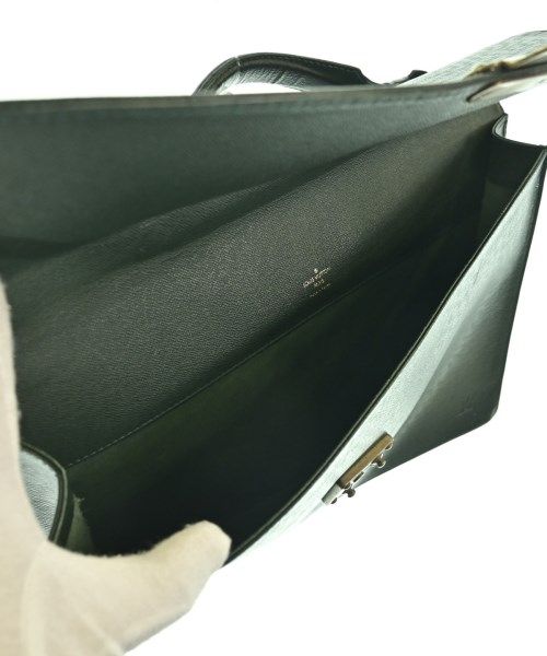 Louis Vuitton Taiga Serviette Clado Business Bag — view 3