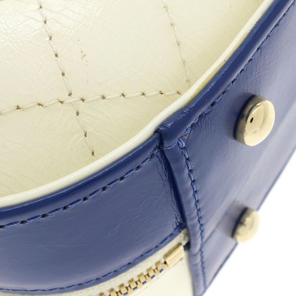 Chanel Chain Shoulder Bag White — view 8
