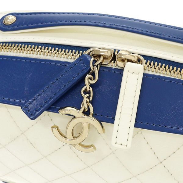 Chanel Chain Shoulder Bag White — view 7