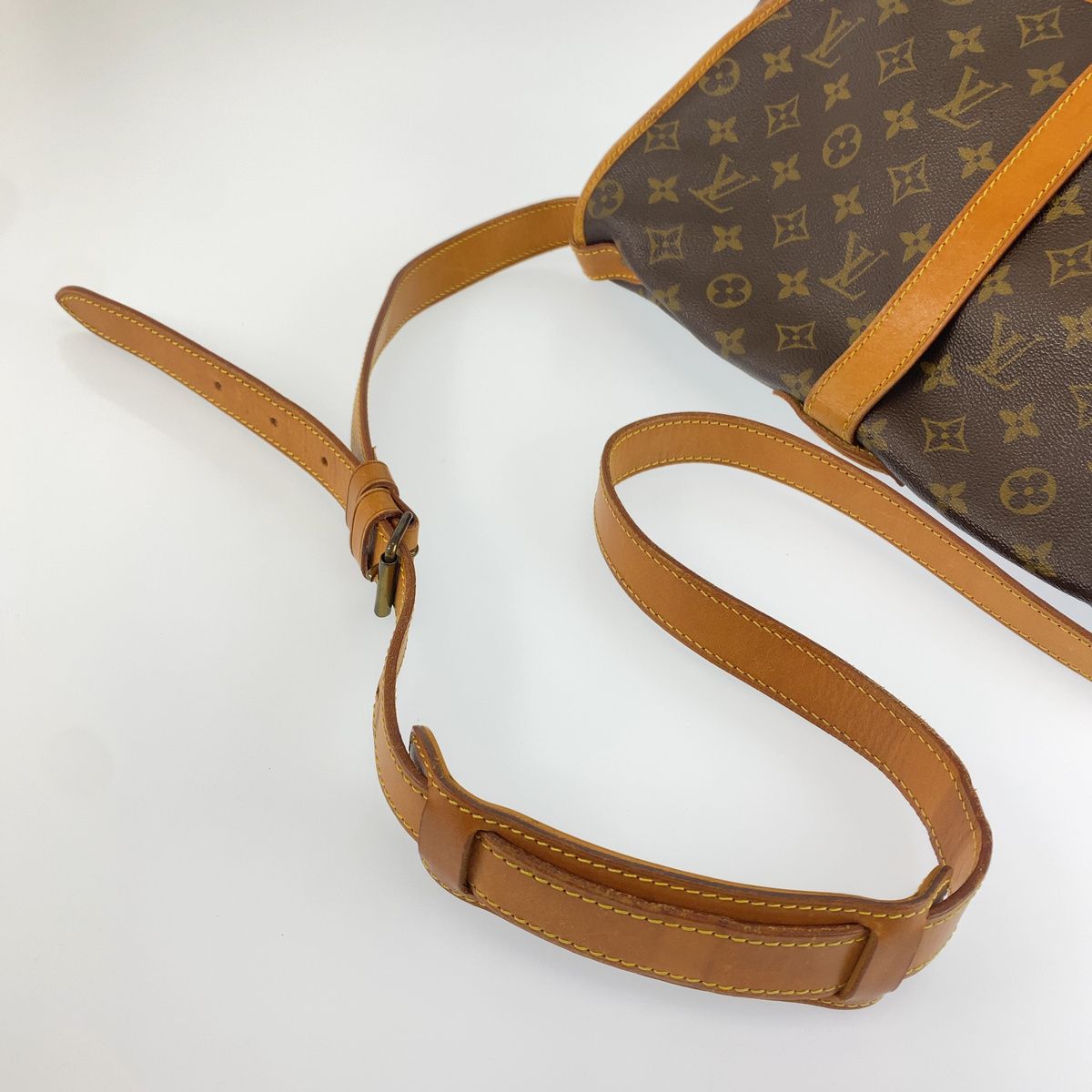 Louis Vuitton Monogram Saumur 35 Shoulder Bag Brown Leather — view 4
