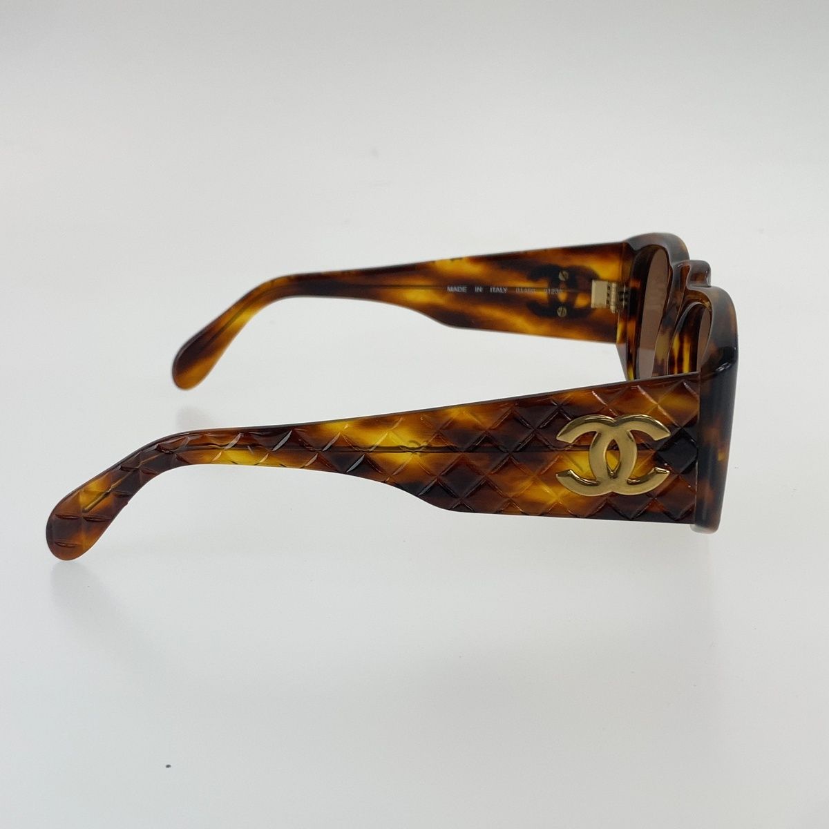 Chanel Quilted CC Logo Marble Pattern Sunglasses Brown Gold Acetate Eyewear — view 6