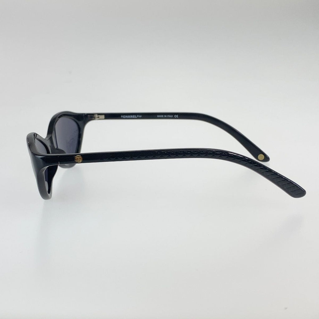 Chanel CC Logo Sunglasses Black Gold Acetate Eyewear — view 5