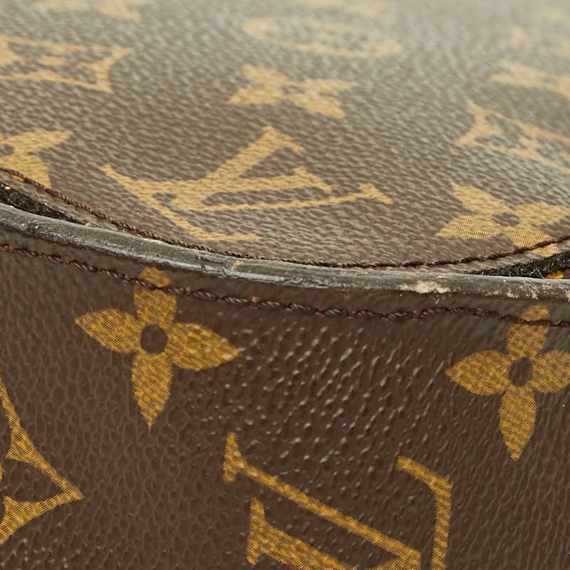 Louis Vuitton Monogram Saint-cloud GM Crossbody Shoulder Bag Brown Leather — view 6