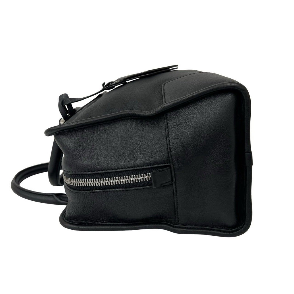 Loewe Amazona 36 Anagram Logo Stamp Leather 2-Way Shoulder Bag Black — view 5