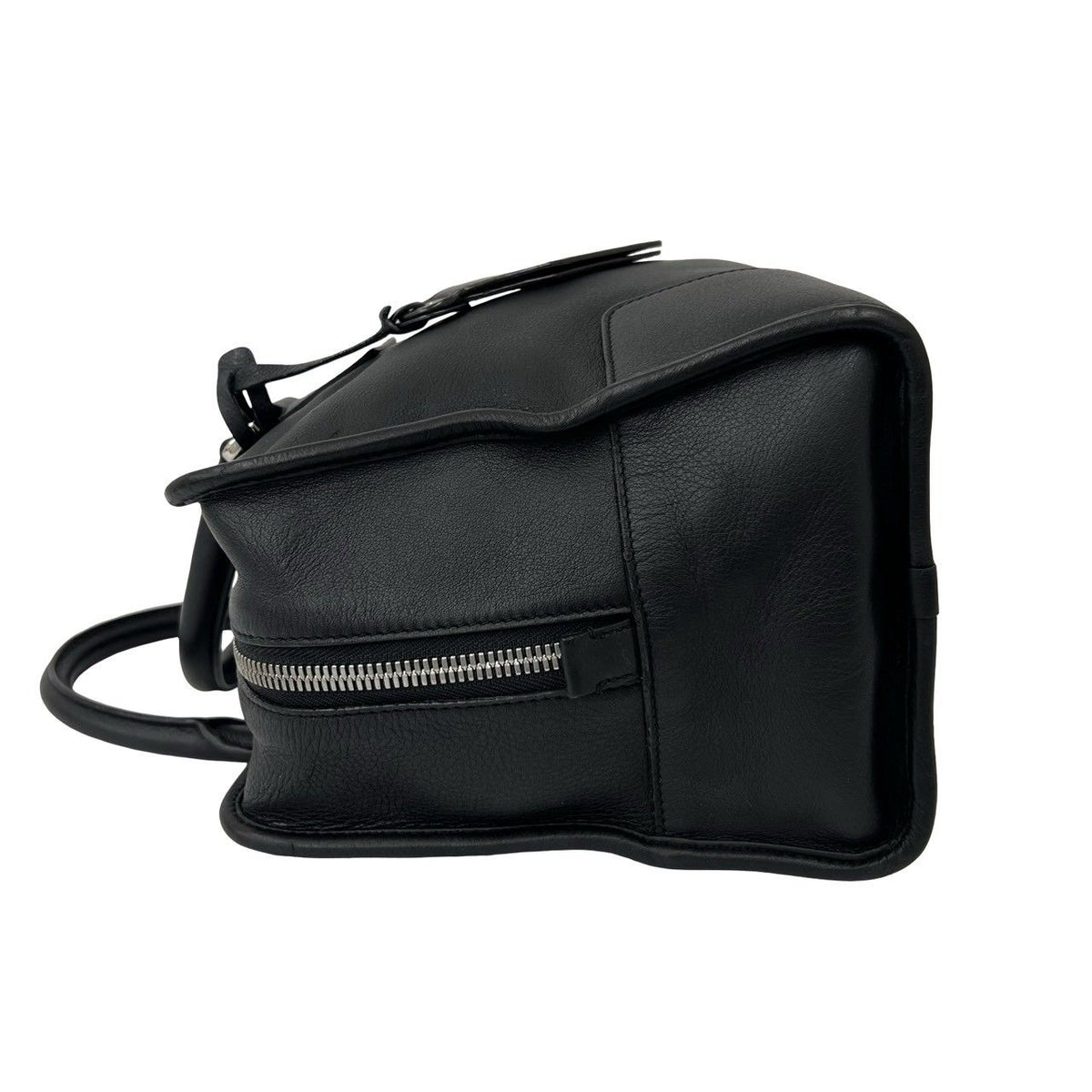 Loewe Amazona 36 Anagram Logo Stamp Leather 2-Way Shoulder Bag Black — view 5