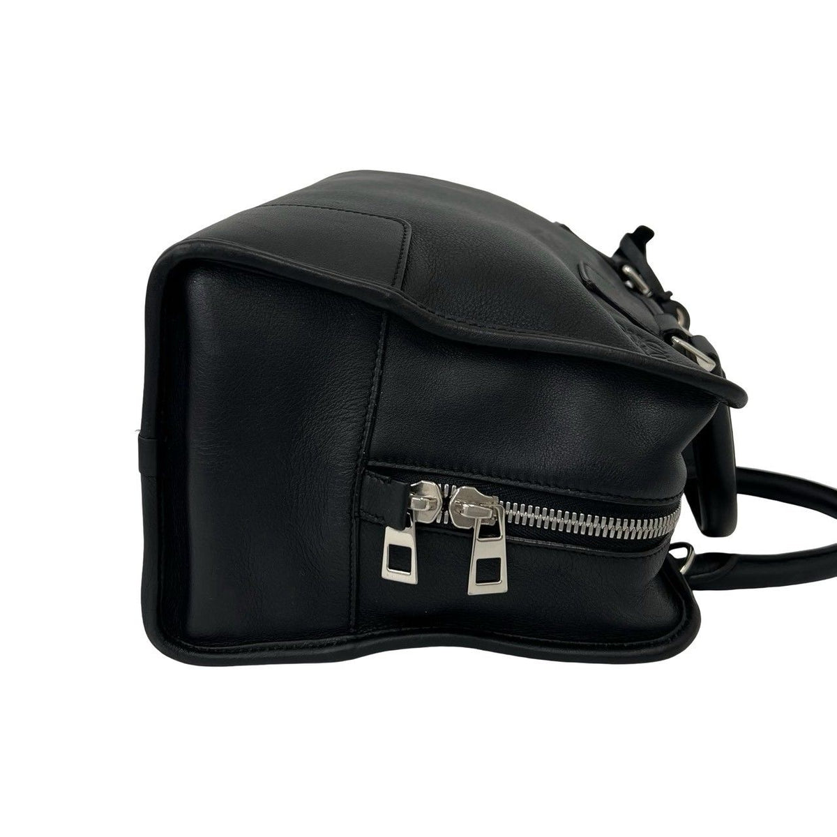 Loewe Amazona 36 Anagram Logo Stamp Leather 2-Way Shoulder Bag Black — view 6