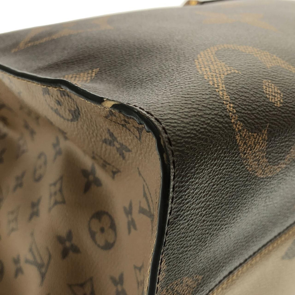 Louis Vuitton Monogram Giant On The Go GM Bag — view 2