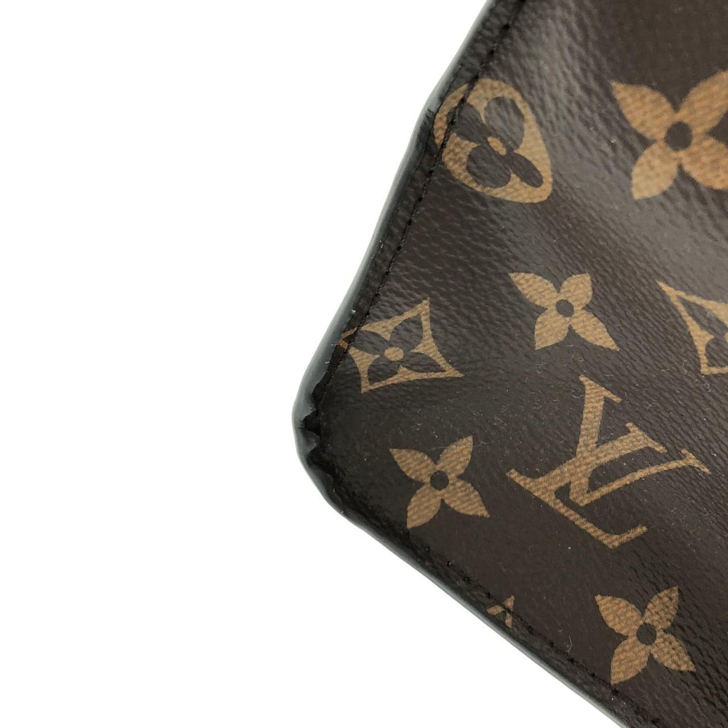 Louis Vuitton Monogram Giant On The Go GM Bag — view 3