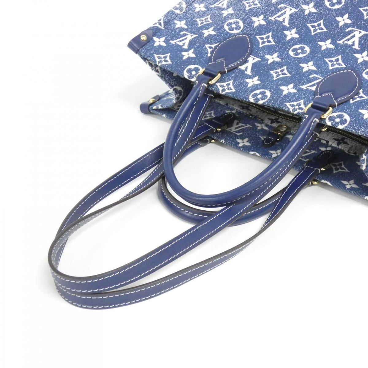 Louis Vuitton Monogram Jacquard Denim On The Go MM Bag — view 3