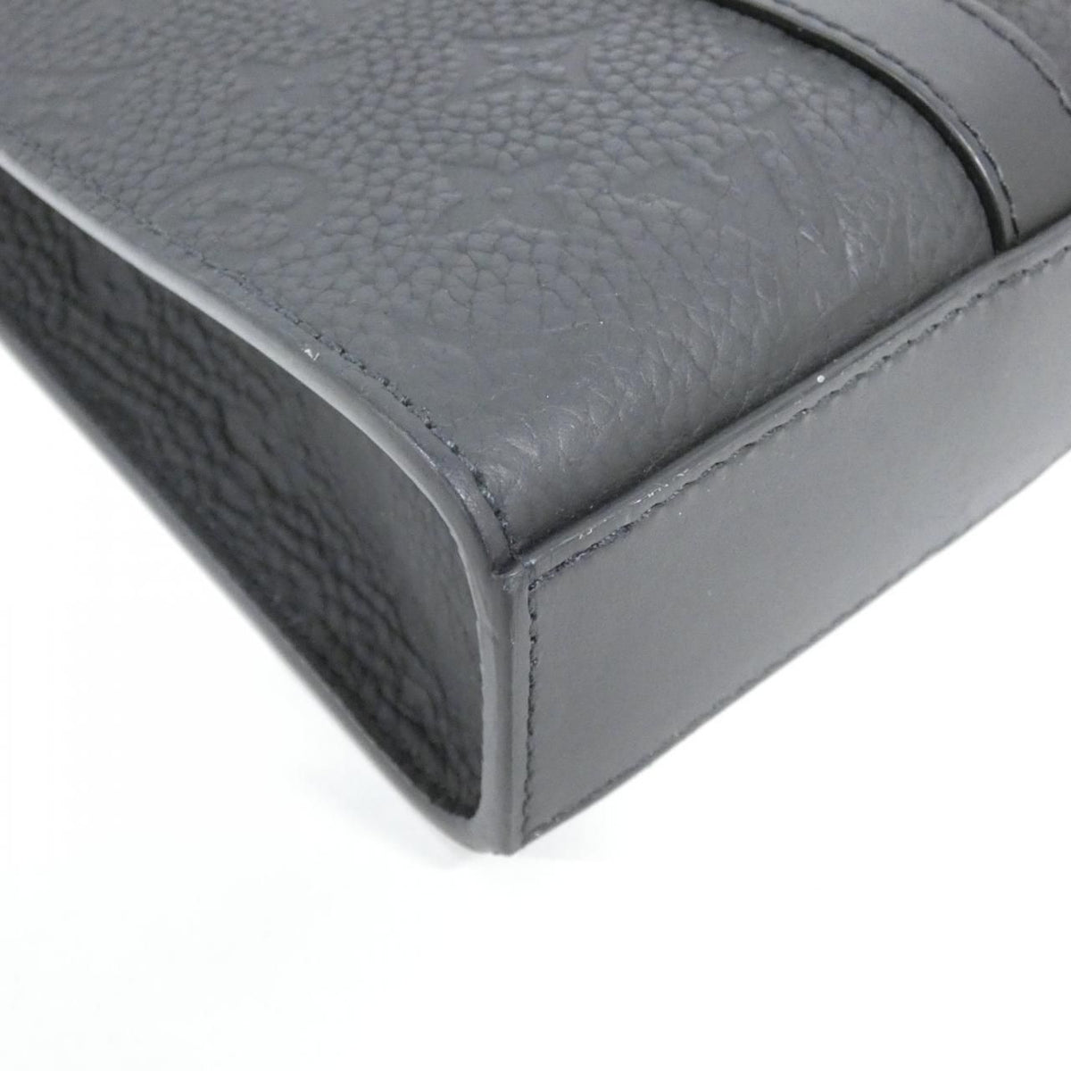 Louis Vuitton Taurillon Monogram Sac Plat Cross Bag — view 2