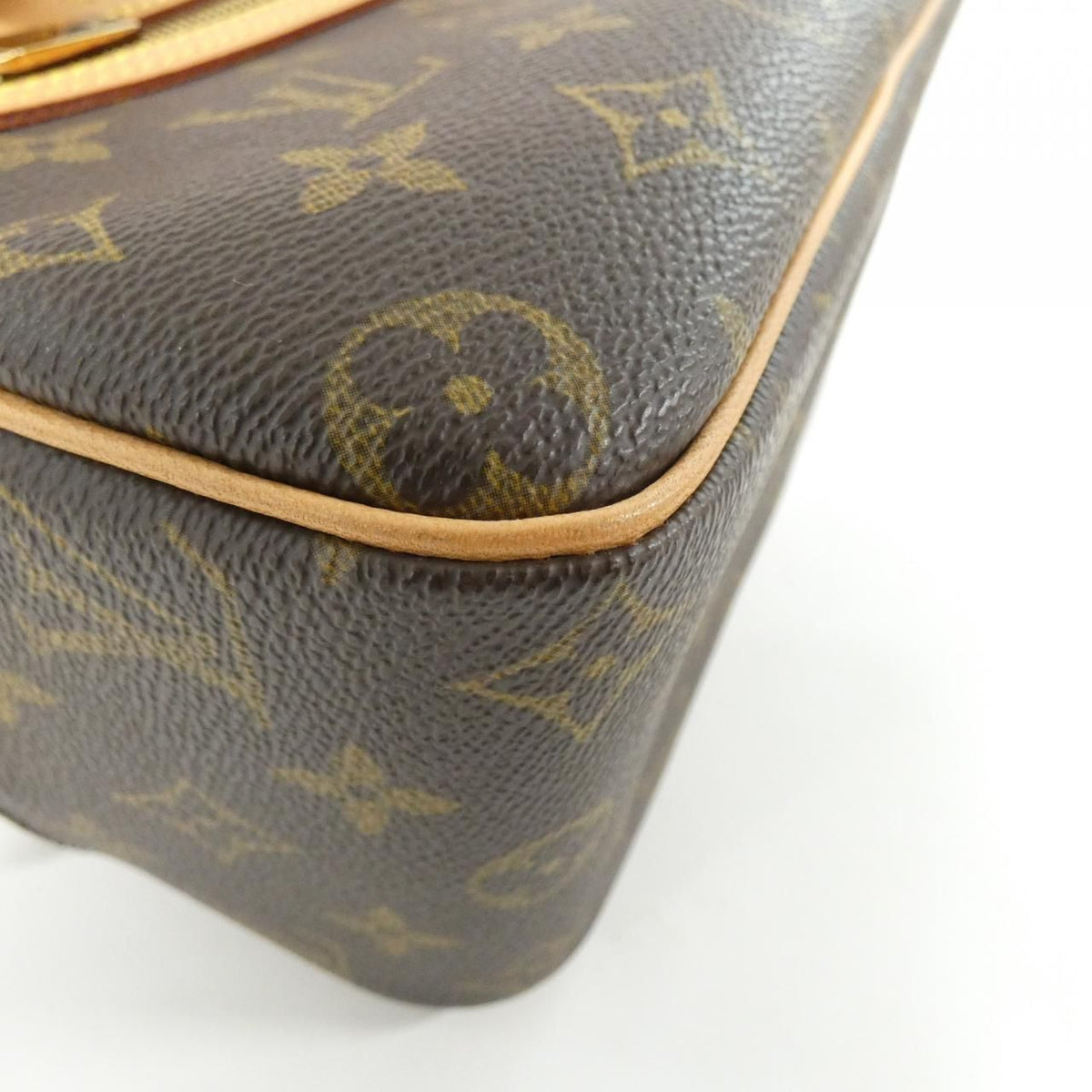 Louis Vuitton Monogram Cite MM Shoulder Bag — view 3