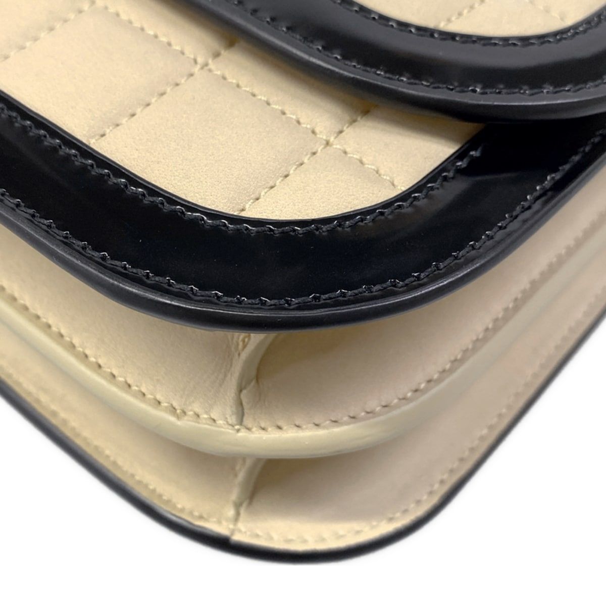 Saint Laurent Paris Shoulder Bag Solferino Beige Black Leather — view 6