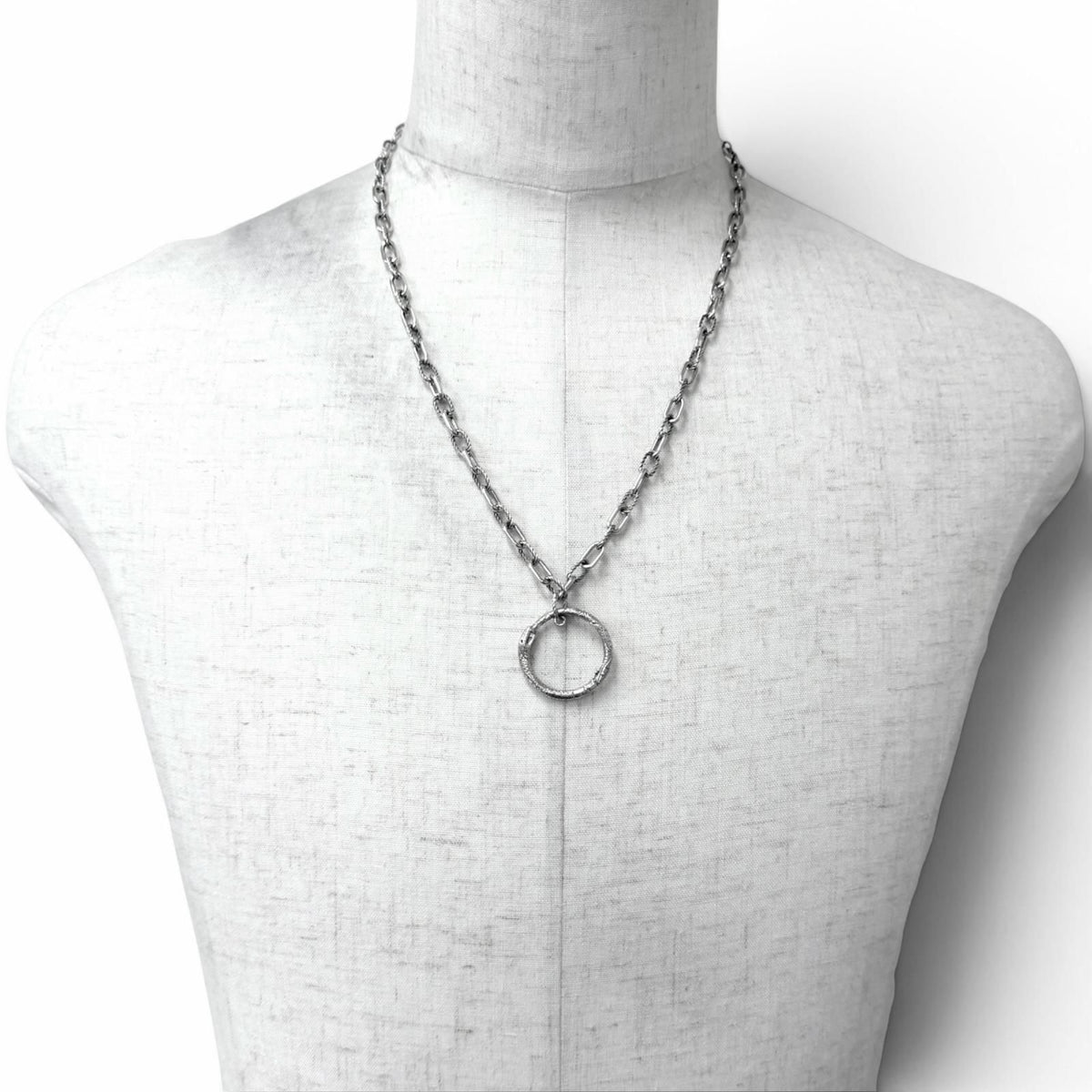 Gucci Ouroboros Chain Pendant Silver — view 2