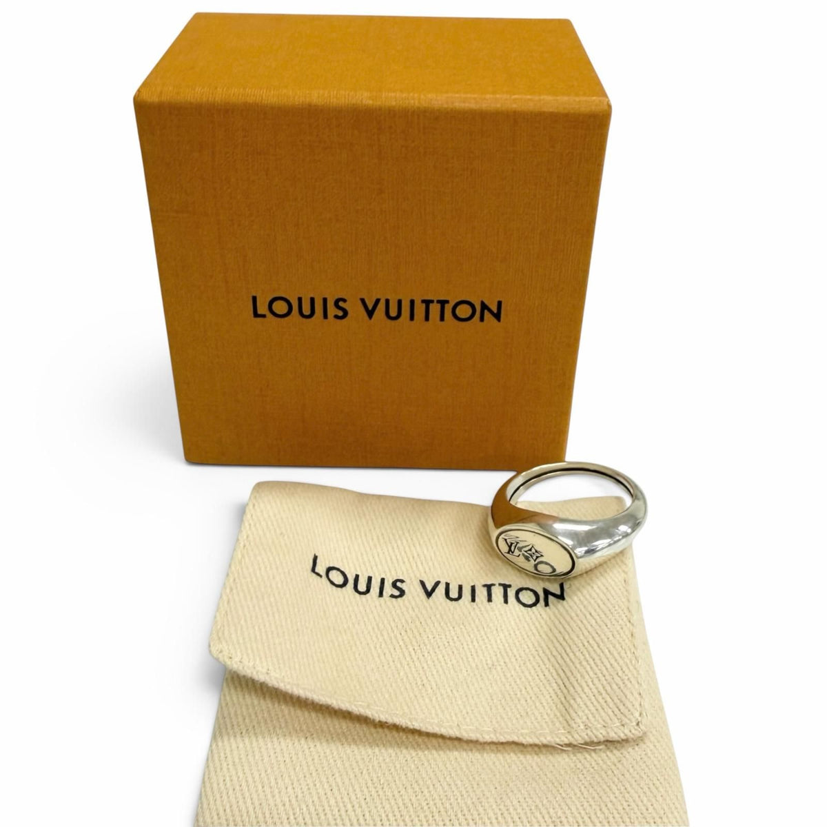 Louis Vuitton Ring LV Taylor Silver — view 2