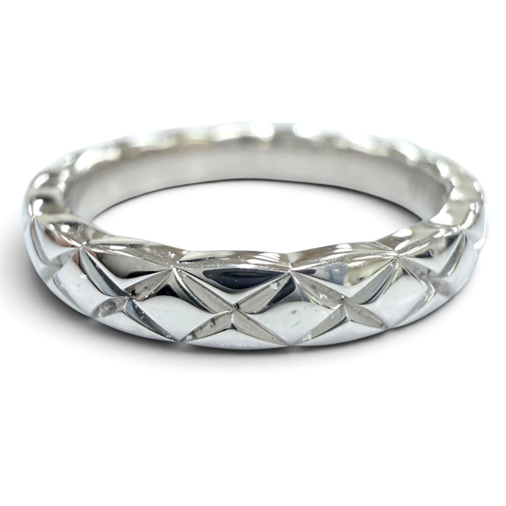 Chanel Diamond Coco Crush Ring of Platinum — view 3
