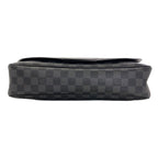 Louis Vuitton Daniel GM Shoulder Bag Damier Canvas — view 4