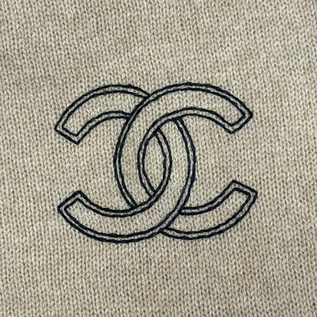 Chanel Cashmere 100% CC Logo Large Shawl Scarf Simple Beige — view 5