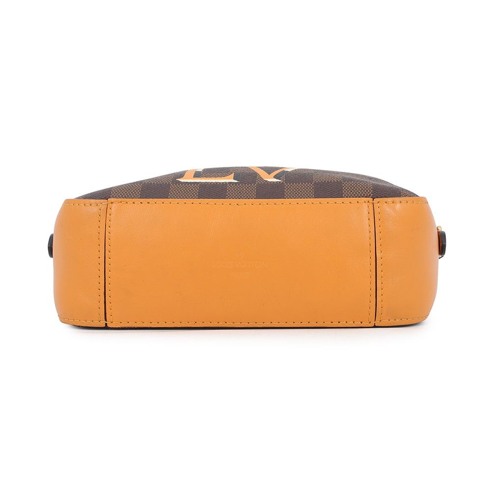 Louis Vuitton Shoulder Pouch Damier Ebene Santa Monica — view 3